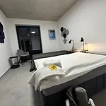 Luxurioeses Direkt Am Kanal 125 M² - Youpartments Apartamento *
